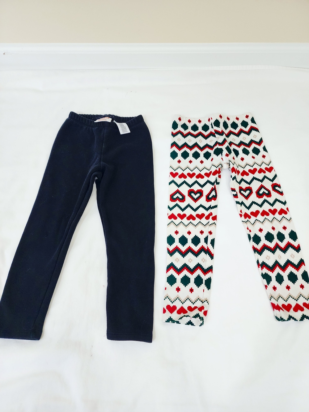 Girls Black Fleece Lined Leggings and White Festive Pattern Leggings 2-Pack 3T